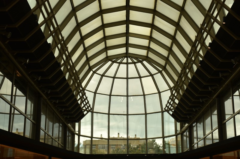 “Geometricamente cristalizado”.