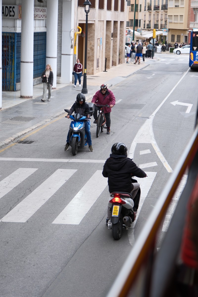 La ciudad fluye en moto