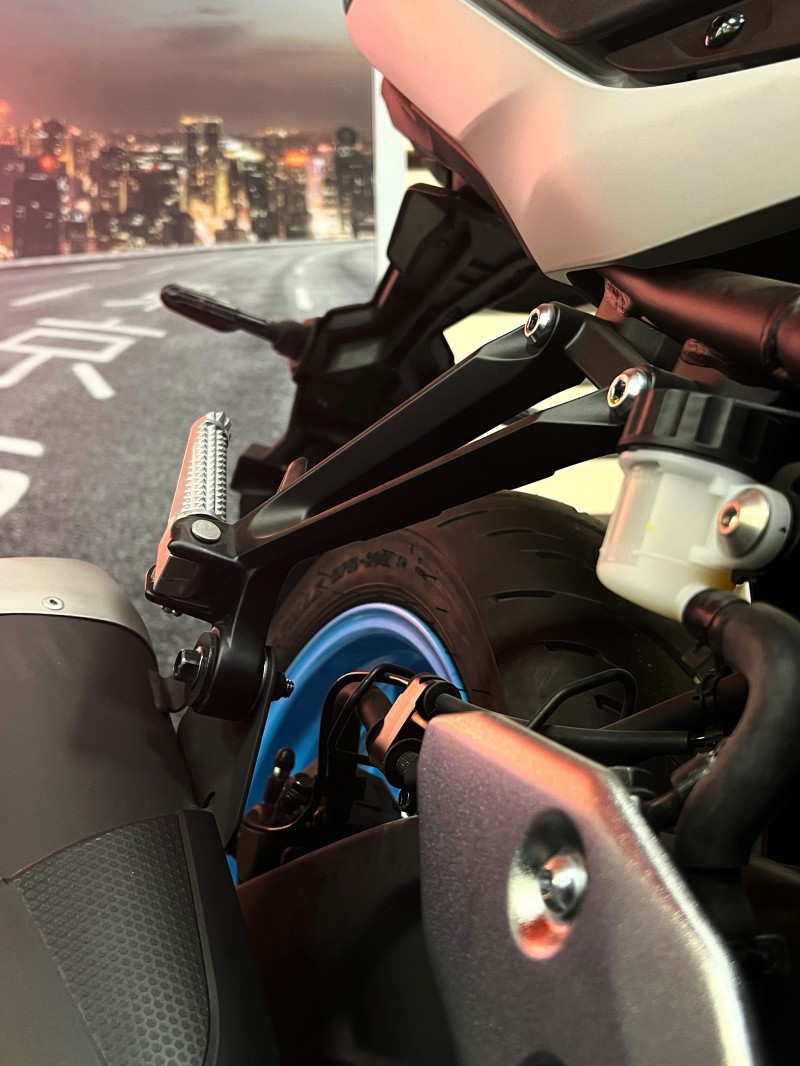 Esencia global, espíritu libre